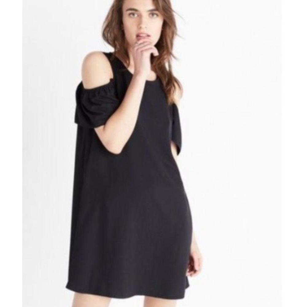 Express black cold shoulder shift dress size SMALL